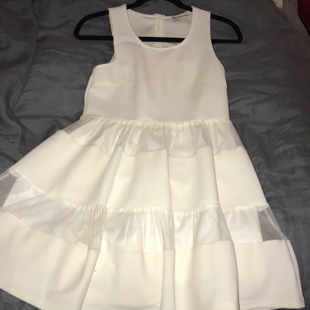 Dainty hooligan white summer dress